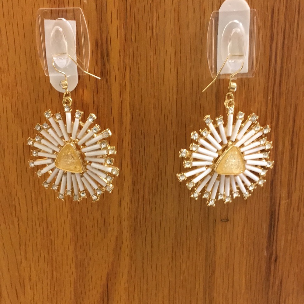 Jessica Simpson Earrings💛